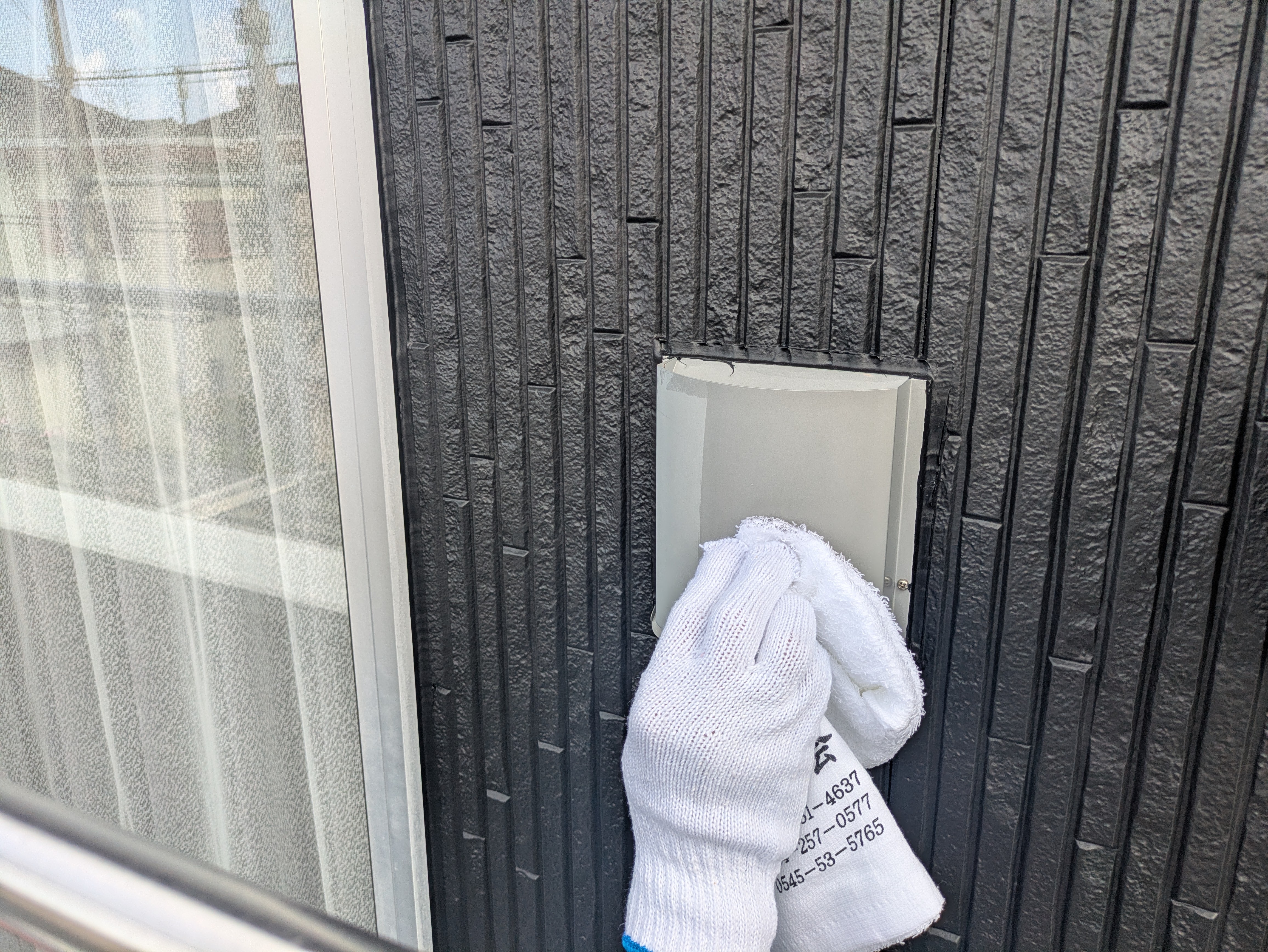 沼津市新沢田・H様邸 換気フードの拭き清掃