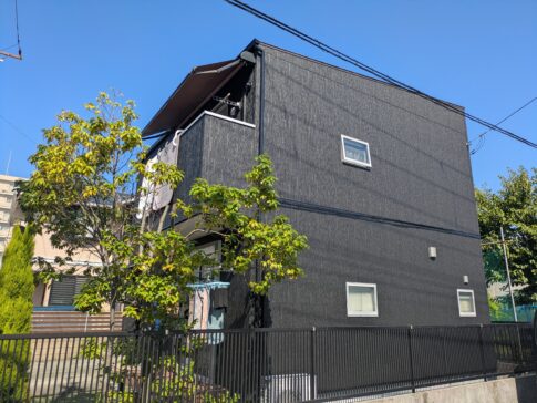 沼津市新沢田・H様邸 N30のつや消しで仕上げた外壁（足場解体後）
